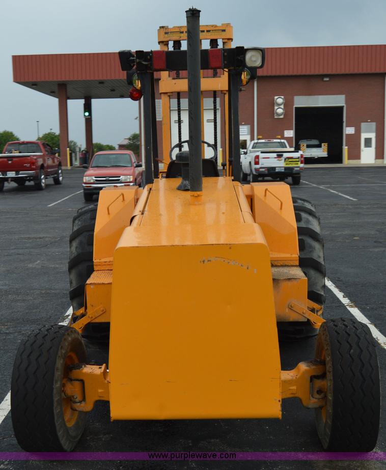 image for item F8333 1986 John Deere 482C rough terrain forklift