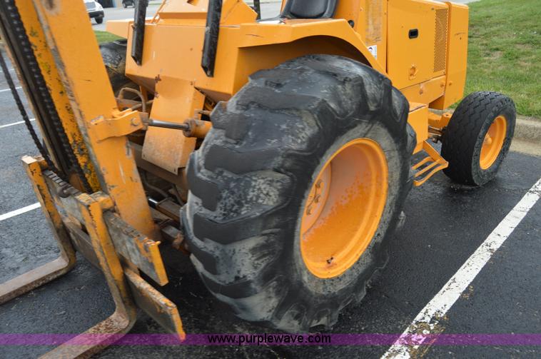 image for item F8333 1986 John Deere 482C rough terrain forklift