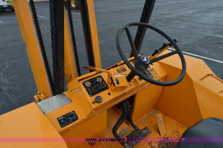 image for item F8333 1986 John Deere 482C rough terrain forklift