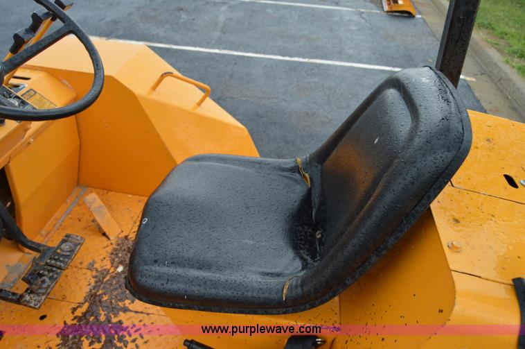 image for item F8333 1986 John Deere 482C rough terrain forklift