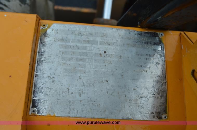 image for item F8333 1986 John Deere 482C rough terrain forklift