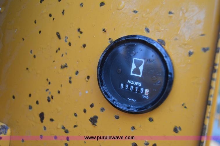 image for item F8333 1986 John Deere 482C rough terrain forklift