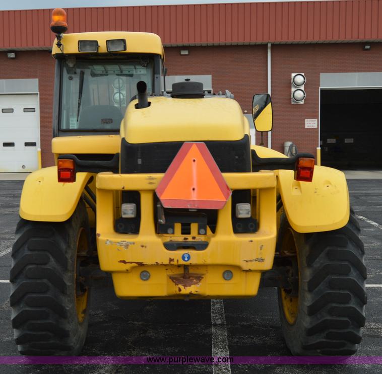 image for item F8334 2002 New Holland LM430 telehandler