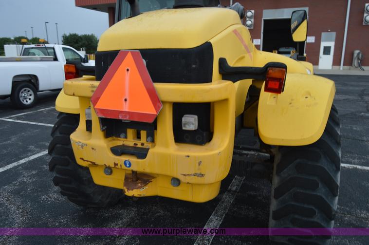 image for item F8334 2002 New Holland LM430 telehandler