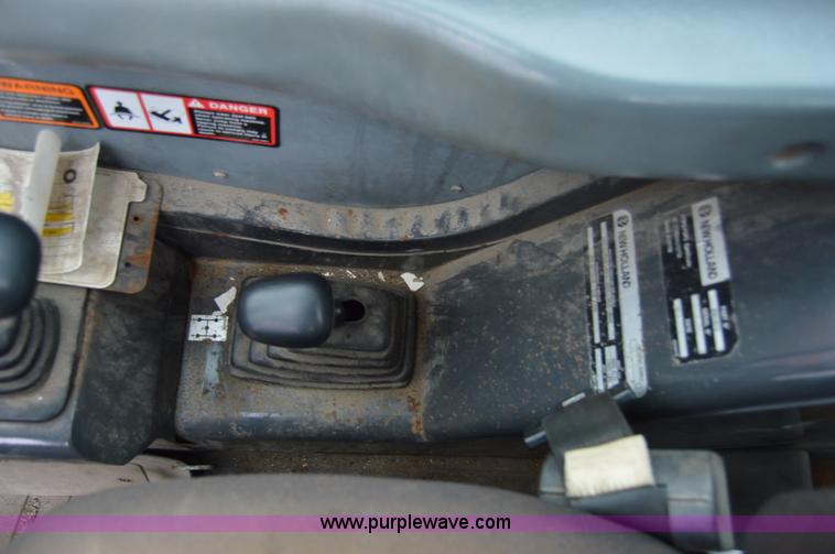 image for item F8334 2002 New Holland LM430 telehandler