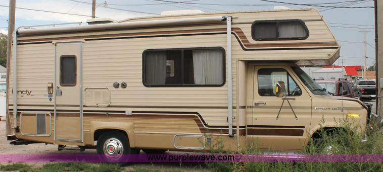 image for item G8166 1986 Ford Econoline E350 RV