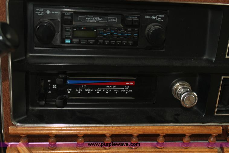 image for item G8166 1986 Ford Econoline E350 RV