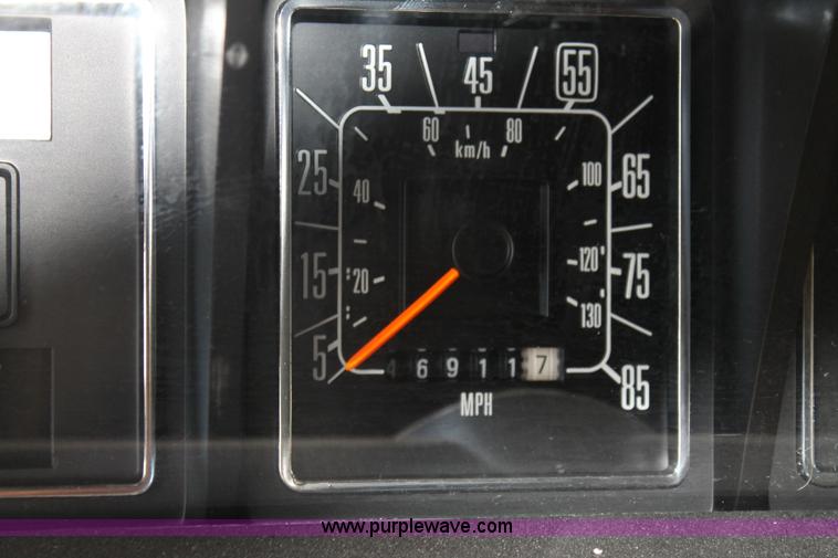 image for item G8166 1986 Ford Econoline E350 RV