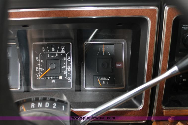 image for item G8166 1986 Ford Econoline E350 RV