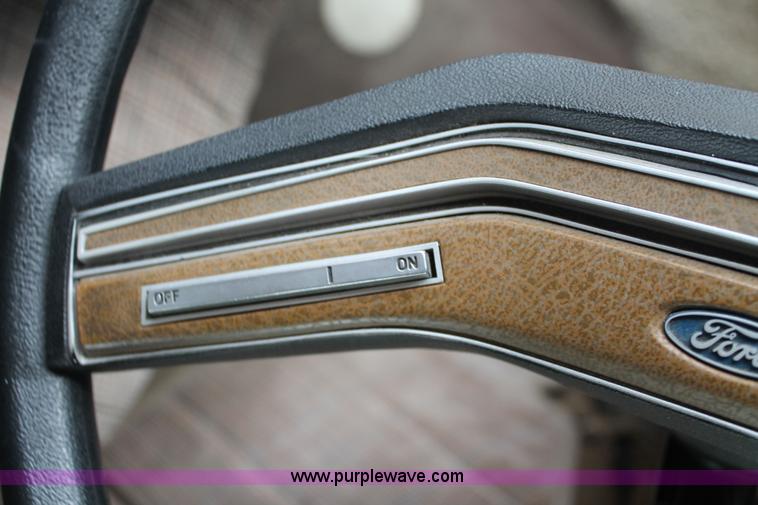 image for item G8166 1986 Ford Econoline E350 RV