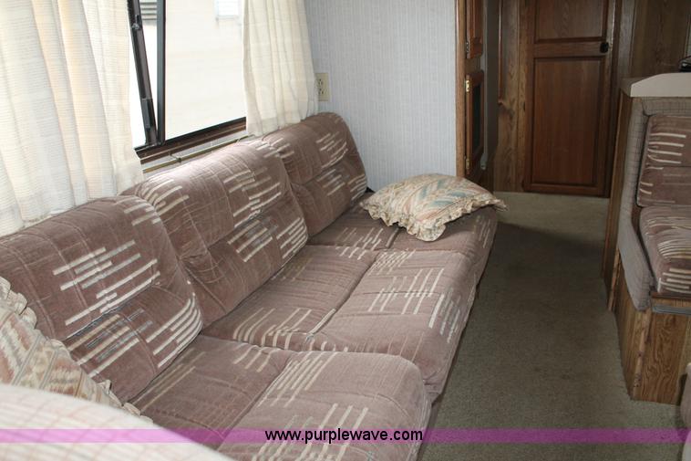 image for item G8166 1986 Ford Econoline E350 RV