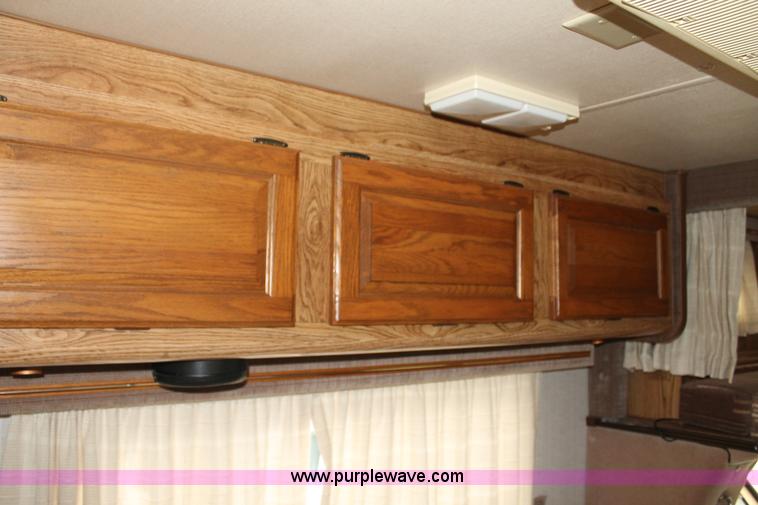 image for item G8166 1986 Ford Econoline E350 RV