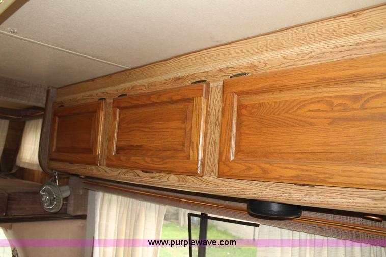 image for item G8166 1986 Ford Econoline E350 RV