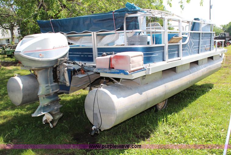image for item H2518 Harris 200AP 20' pontoon boat