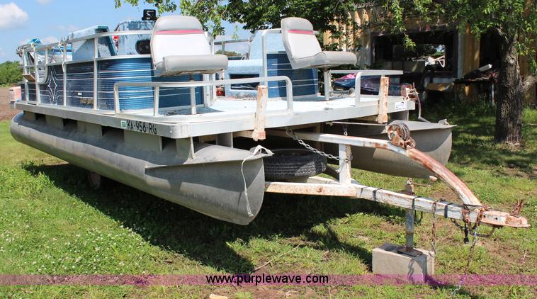 image for item H2518 Harris 200AP 20' pontoon boat