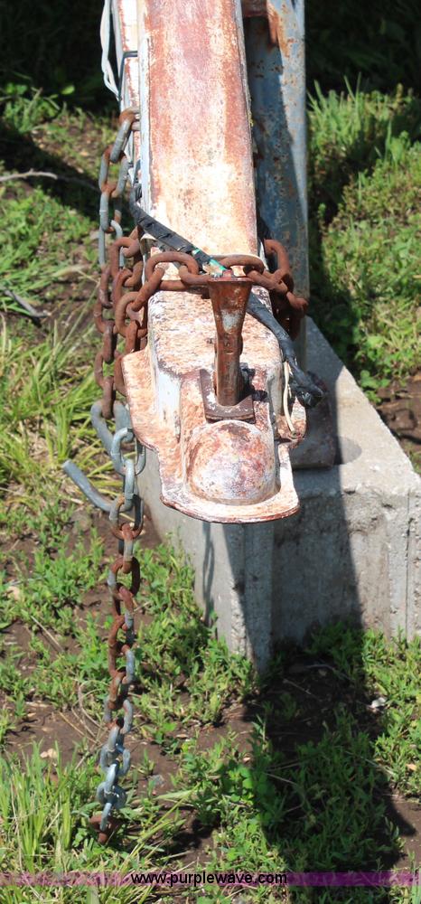 image for item H2518 Harris 200AP 20' pontoon boat