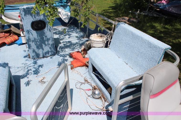 image for item H2518 Harris 200AP 20' pontoon boat