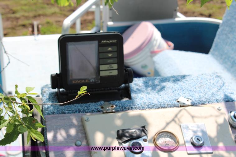 image for item H2518 Harris 200AP 20' pontoon boat