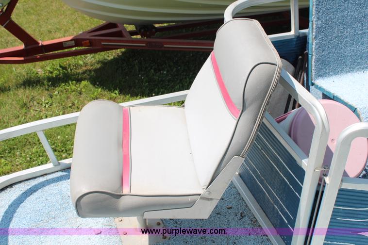 image for item H2518 Harris 200AP 20' pontoon boat