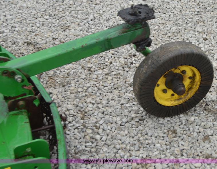image for item H2786 John Deere MX7 rotary mower