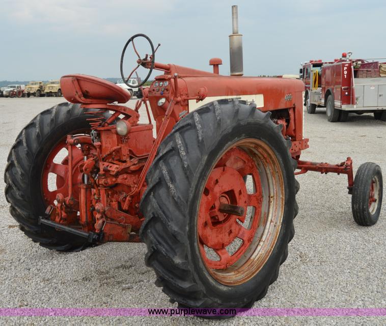 image for item H2789 Mccormick Farmall 400 tractor