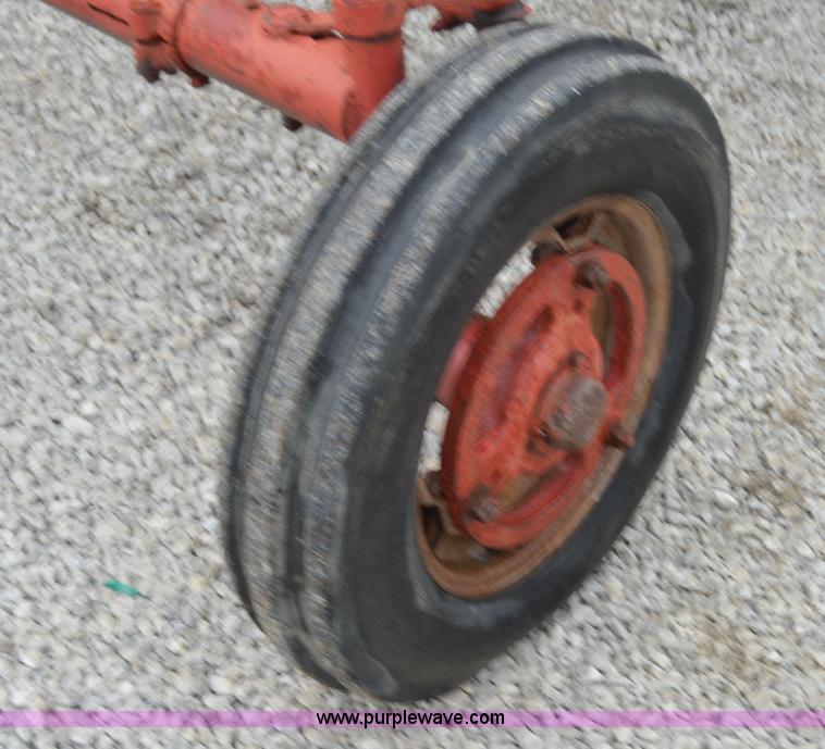 image for item H2789 Mccormick Farmall 400 tractor