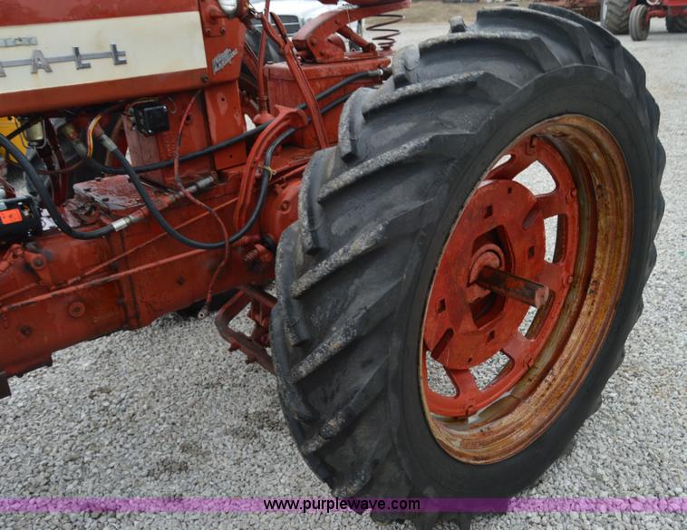 image for item H2789 Mccormick Farmall 400 tractor