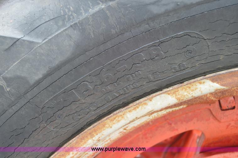 image for item H2789 Mccormick Farmall 400 tractor