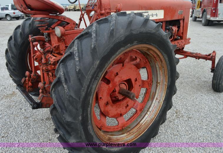 image for item H2789 Mccormick Farmall 400 tractor