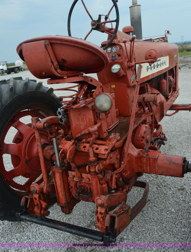 image for item H2789 Mccormick Farmall 400 tractor