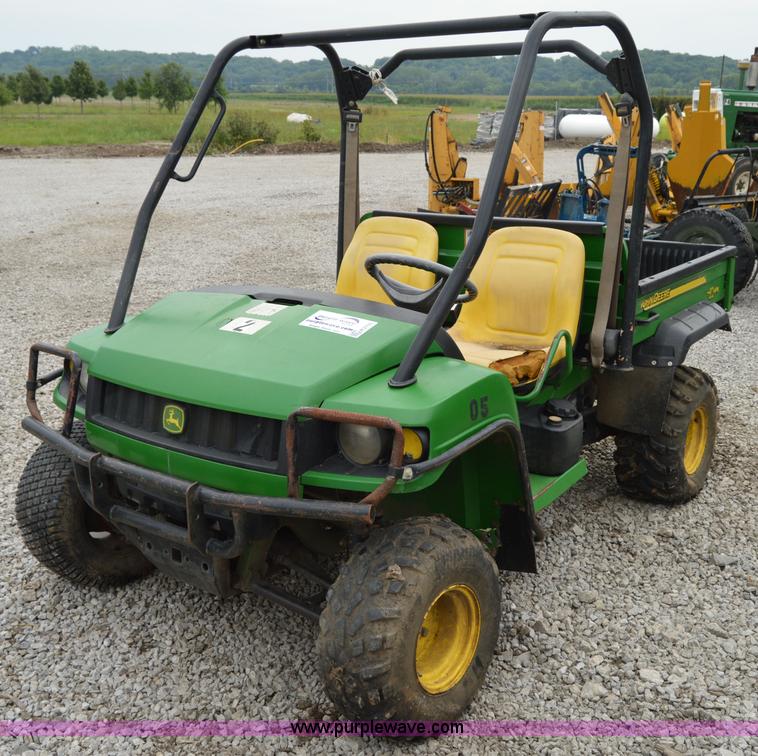 image for item H2793 2006 John Deere HPX Gator