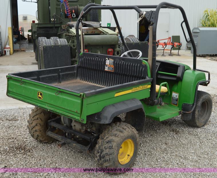 image for item H2793 2006 John Deere HPX Gator
