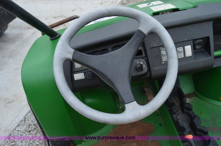 image for item H2793 2006 John Deere HPX Gator