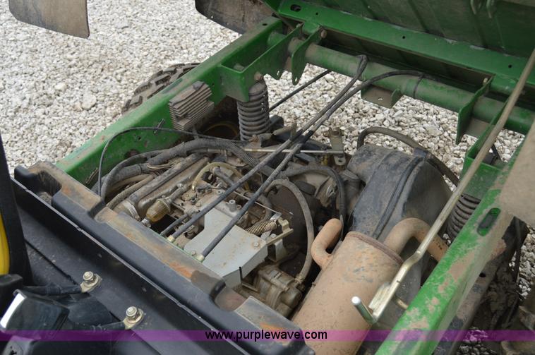 image for item H2793 2006 John Deere HPX Gator