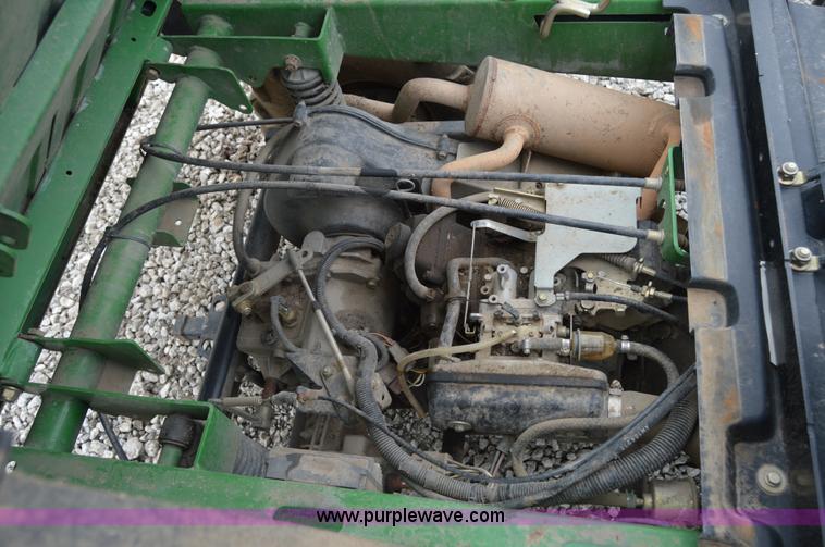 image for item H2793 2006 John Deere HPX Gator