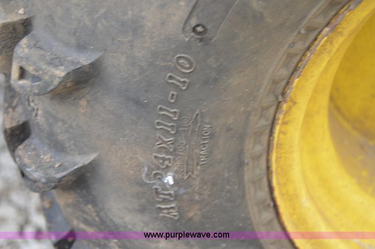 image for item H2793 2006 John Deere HPX Gator