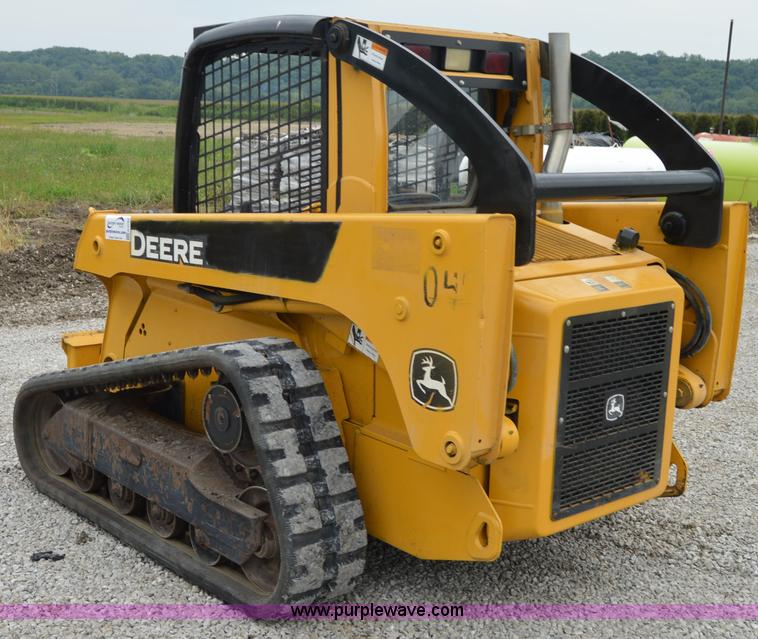 image for item H2794 2007 John Deere 320 skid steer