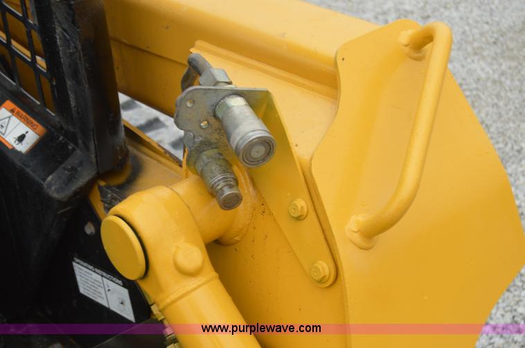 image for item H2794 2007 John Deere 320 skid steer