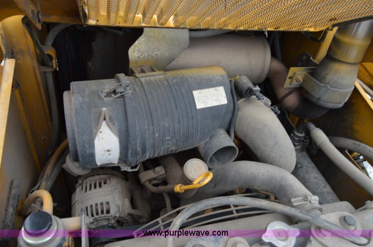 image for item H2794 2007 John Deere 320 skid steer