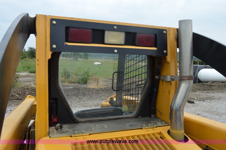 image for item H2794 2007 John Deere 320 skid steer