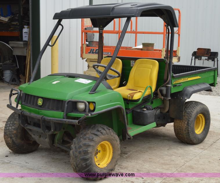 image for item H2795 2006 John Deere HPX Gator
