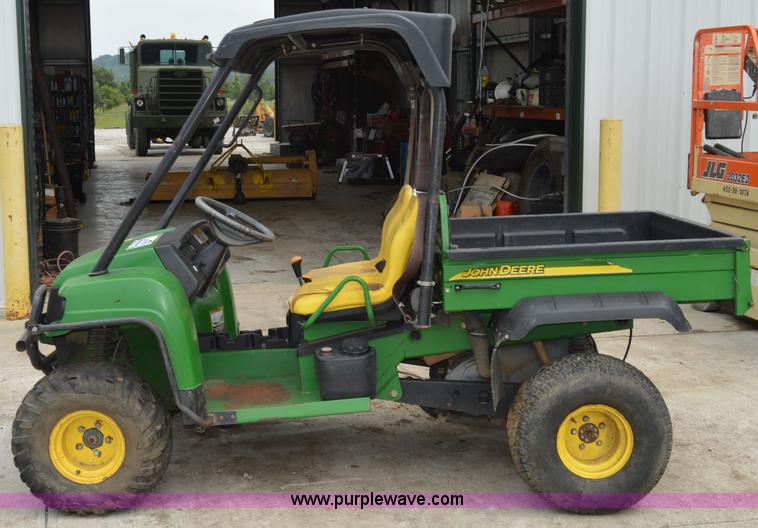 image for item H2795 2006 John Deere HPX Gator
