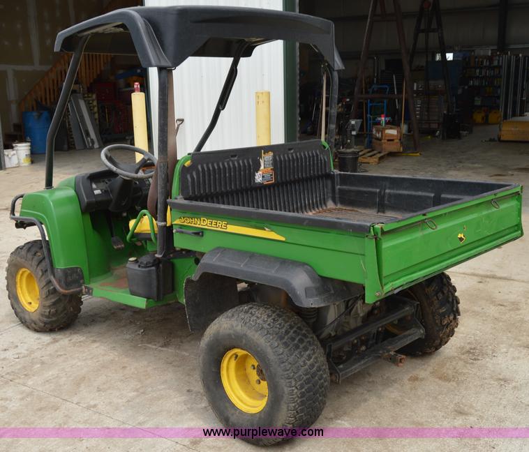 image for item H2795 2006 John Deere HPX Gator