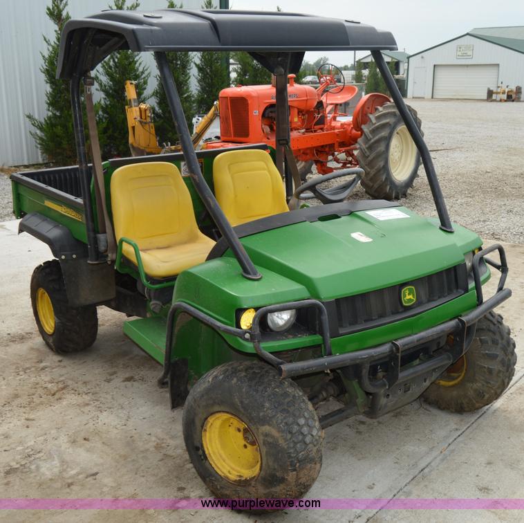 image for item H2795 2006 John Deere HPX Gator