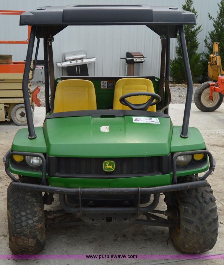 image for item H2795 2006 John Deere HPX Gator