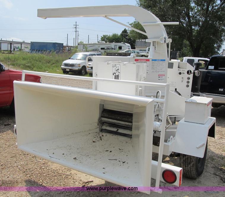 image for item H2800 Brush Bandit 200 chipper