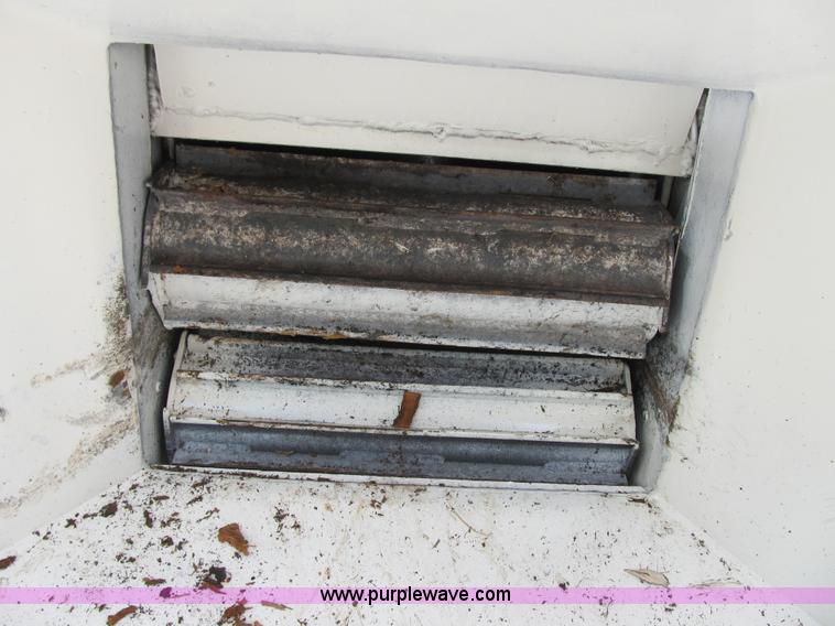 image for item H2800 Brush Bandit 200 chipper