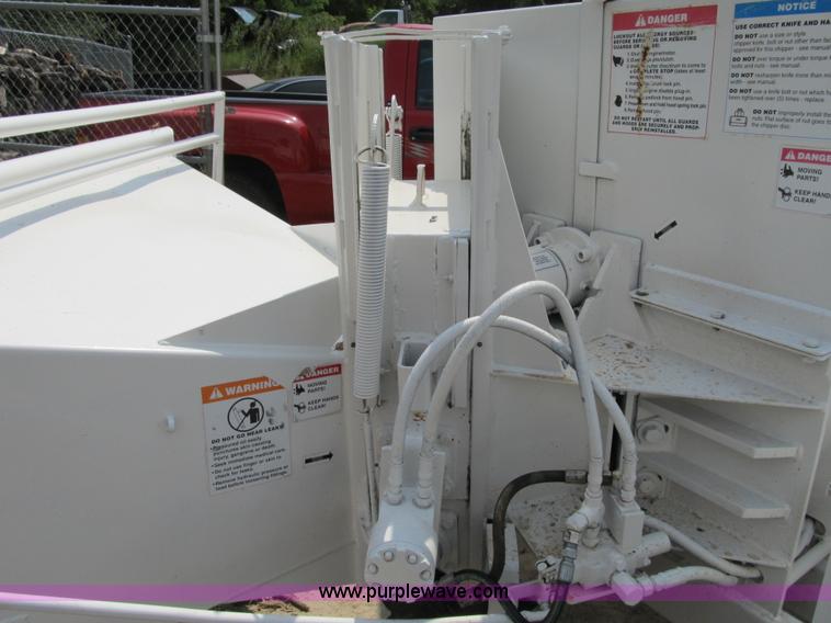 image for item H2800 Brush Bandit 200 chipper