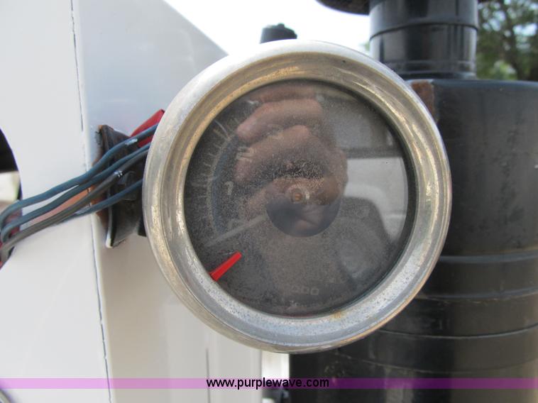 image for item H2800 Brush Bandit 200 chipper