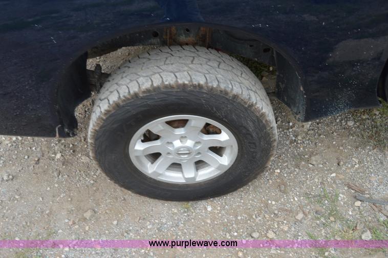 image for item H2801 2006 Nissan Titan pickup truck